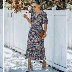 NWT Vici Floral midi